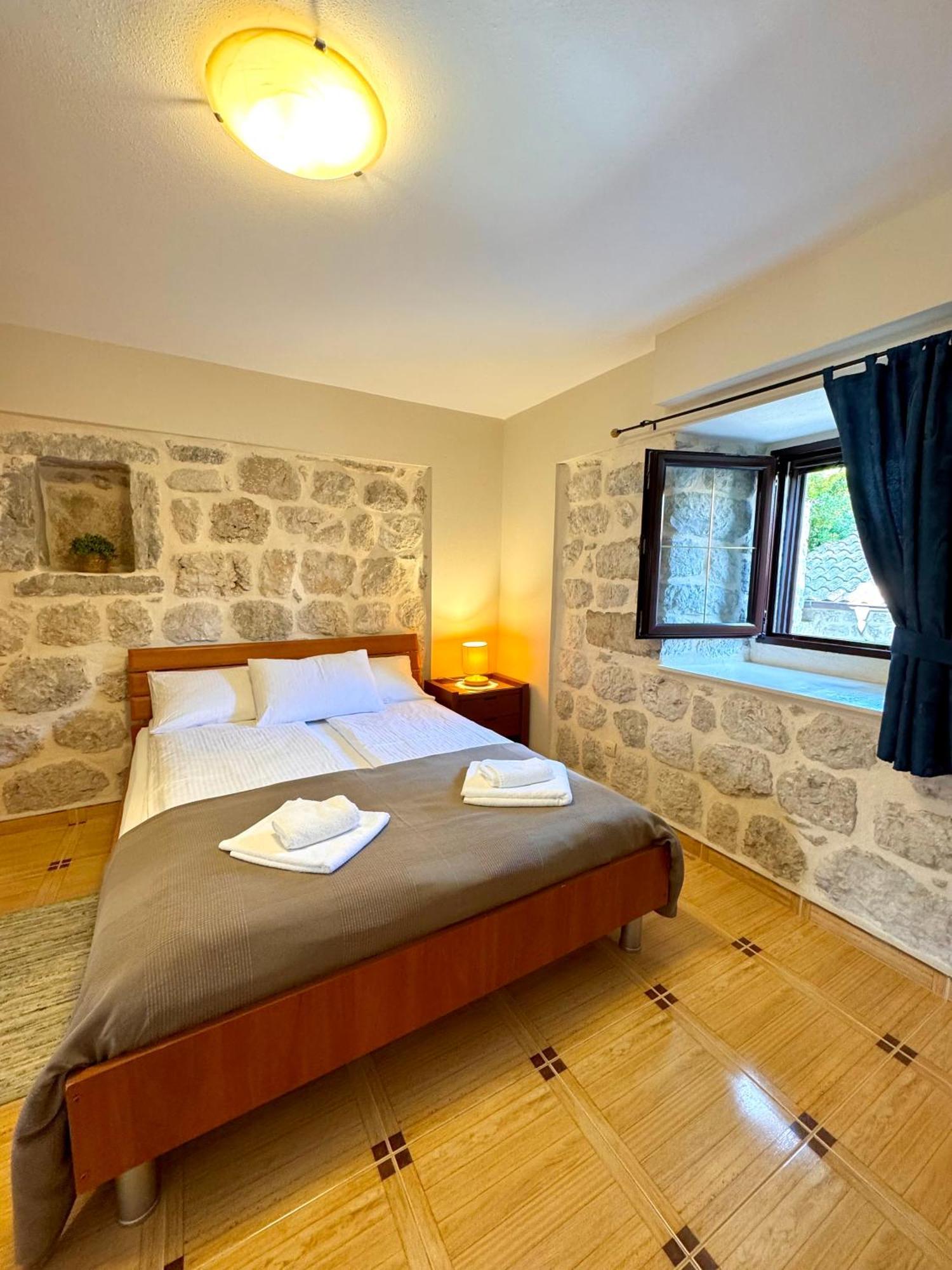קוטור Apartments Radonicic מראה חיצוני תמונה