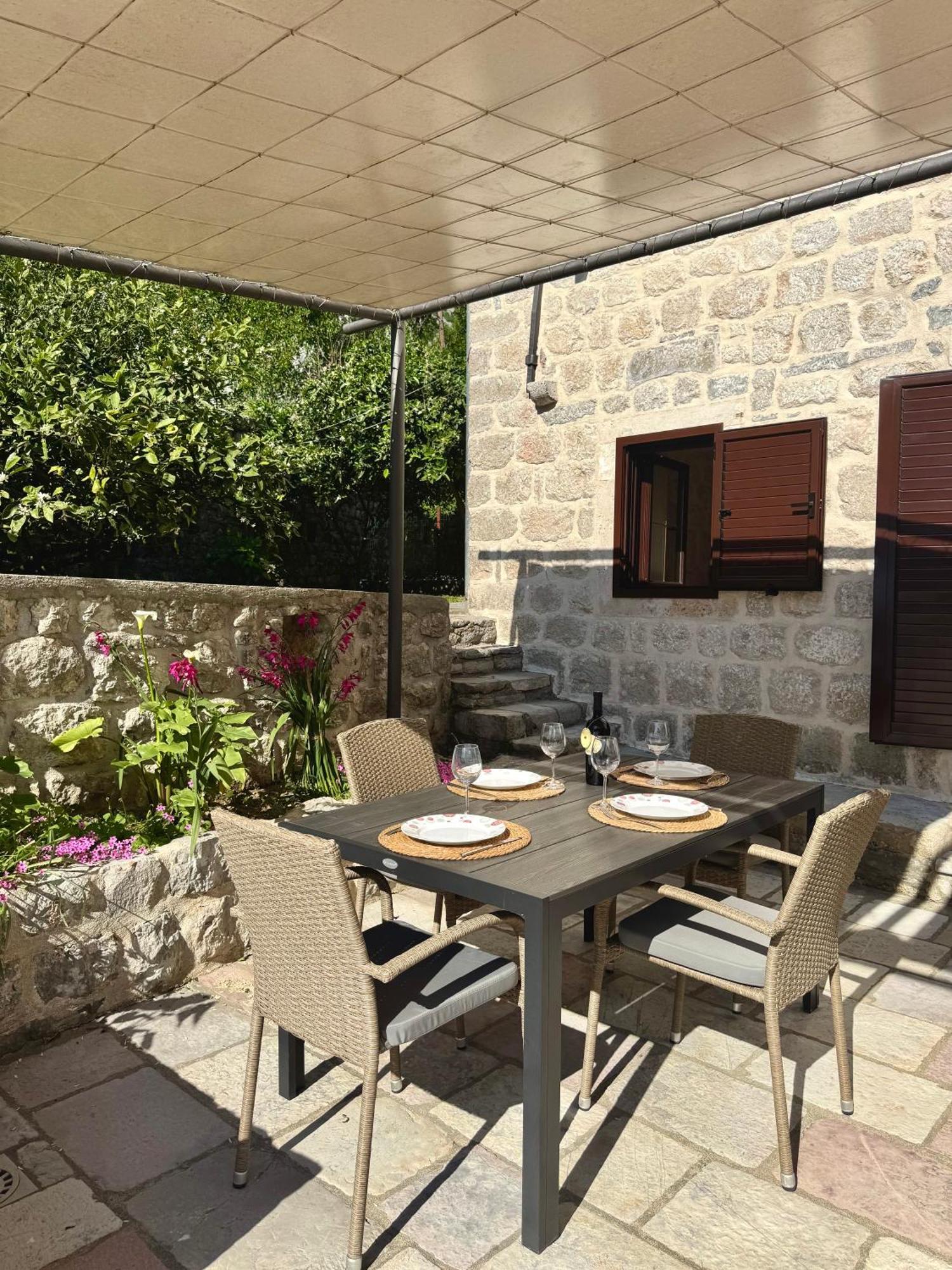 קוטור Apartments Radonicic מראה חיצוני תמונה