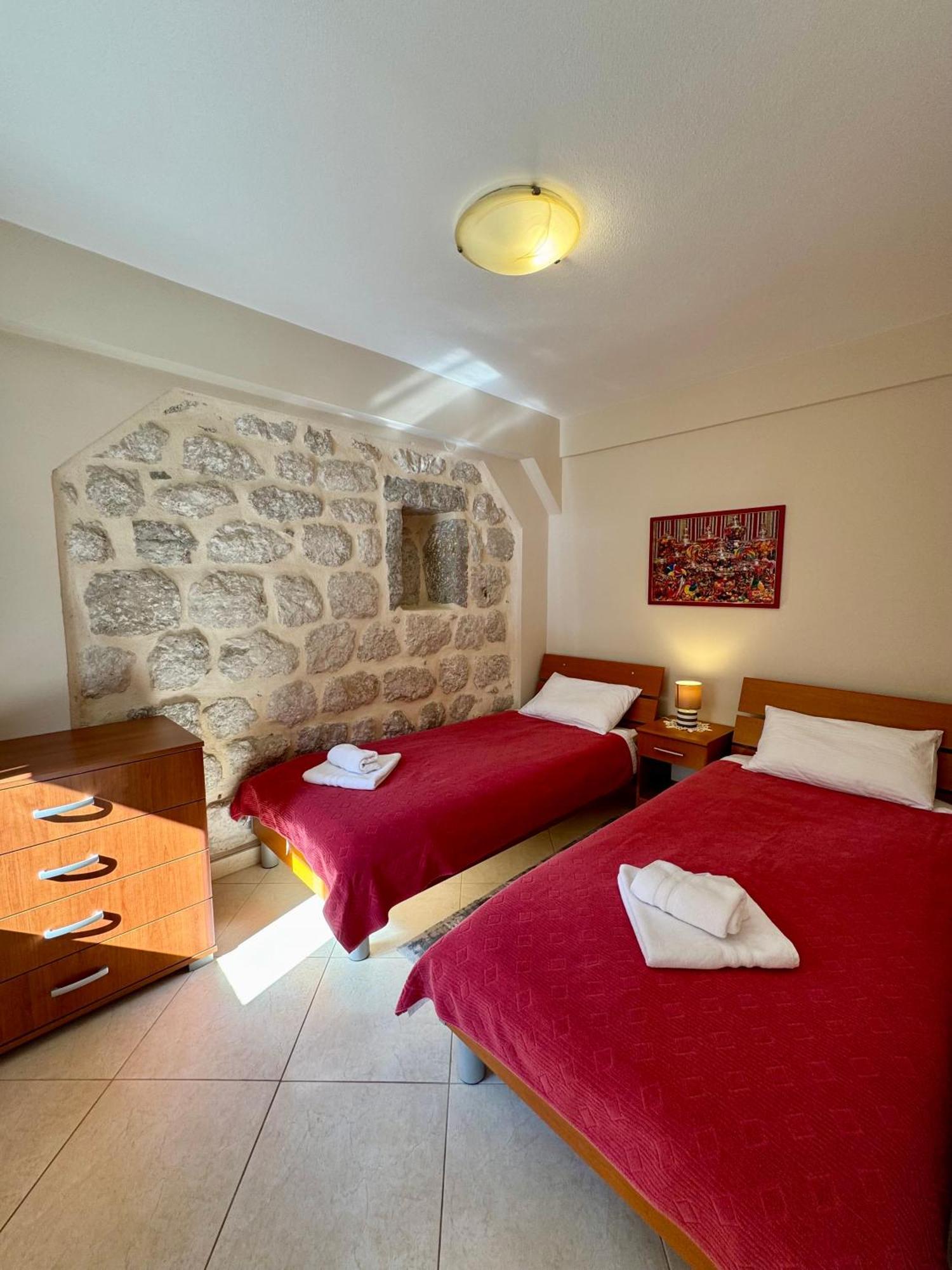 קוטור Apartments Radonicic מראה חיצוני תמונה