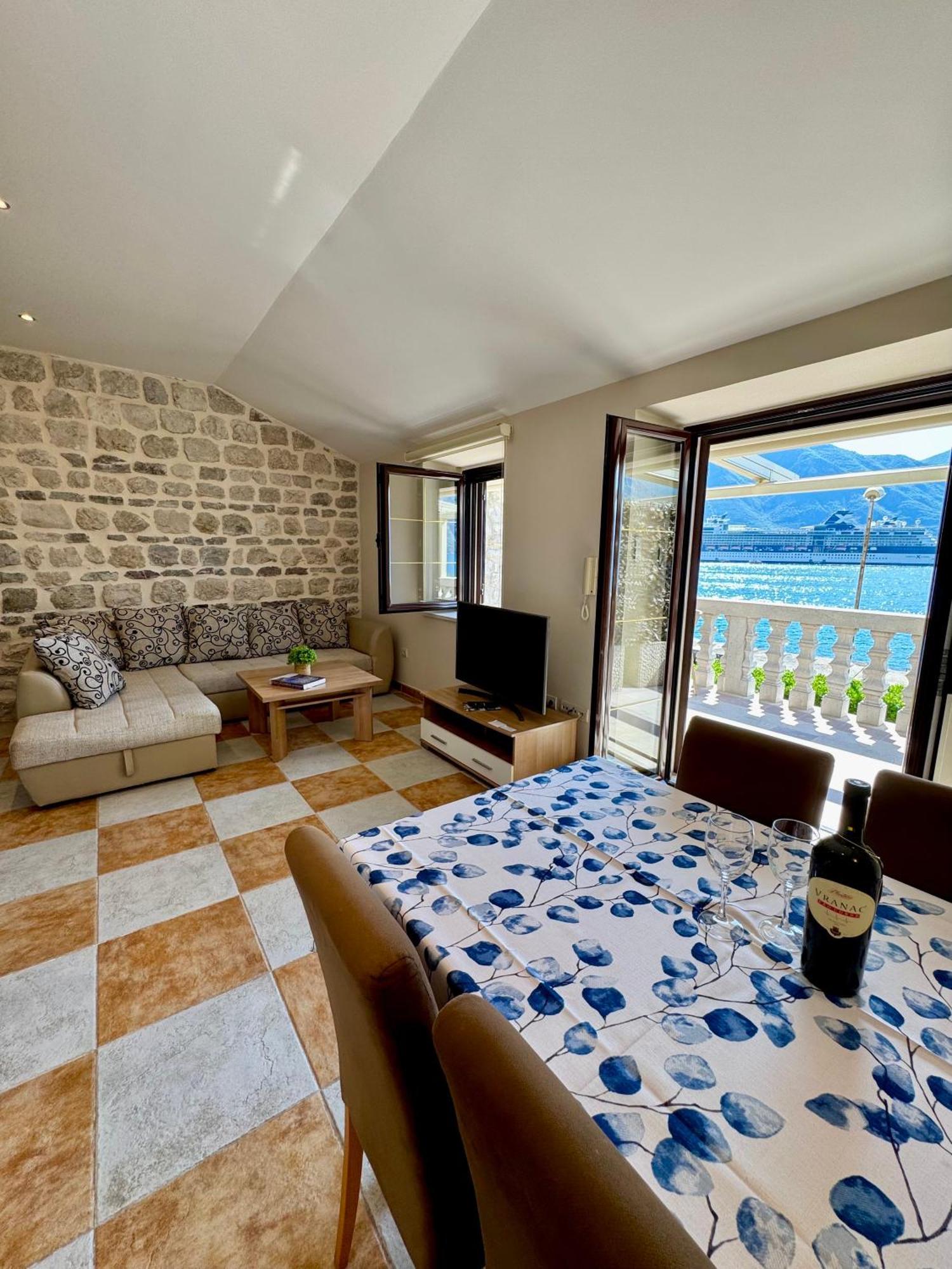 קוטור Apartments Radonicic מראה חיצוני תמונה